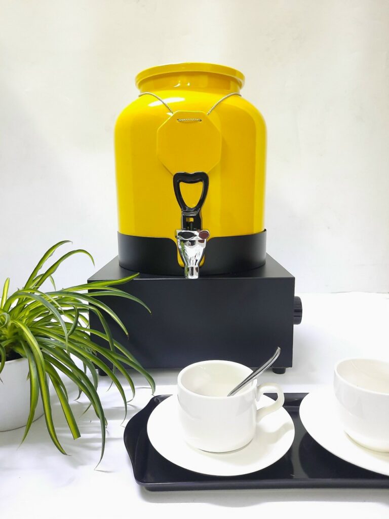 Noi ham cafe sua nuoc trai cay bang su vang 10L 070401082 768x1024 - B&igrave;nh h&acirc;m cafe bằng sứ v&agrave;ng 10L