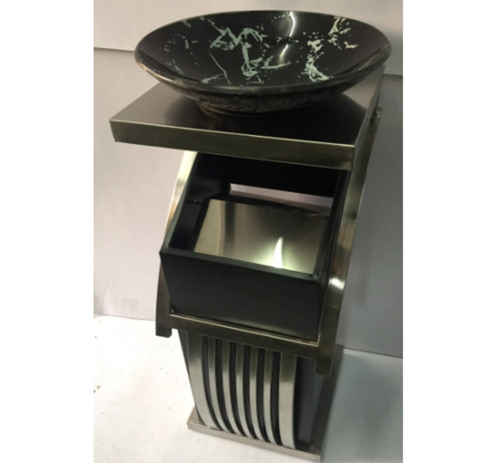 Thung rac le tan so 2 mau trang den 1024x953 - Th&ugrave;ng r&aacute;c lễ t&acirc;n số 2 m&agrave;u trắng đen