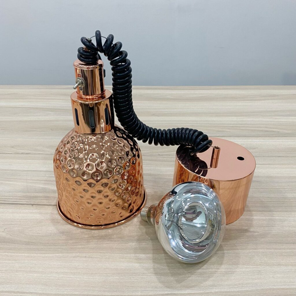 Den ham nong thuc an 121122 8 scaled 1 1024x1024 - TOP NHỮNG MẪU Đ&Egrave;N H&Acirc;M THỨC ĂN TREO TRẦN MỚI NHẤT NĂM 2025