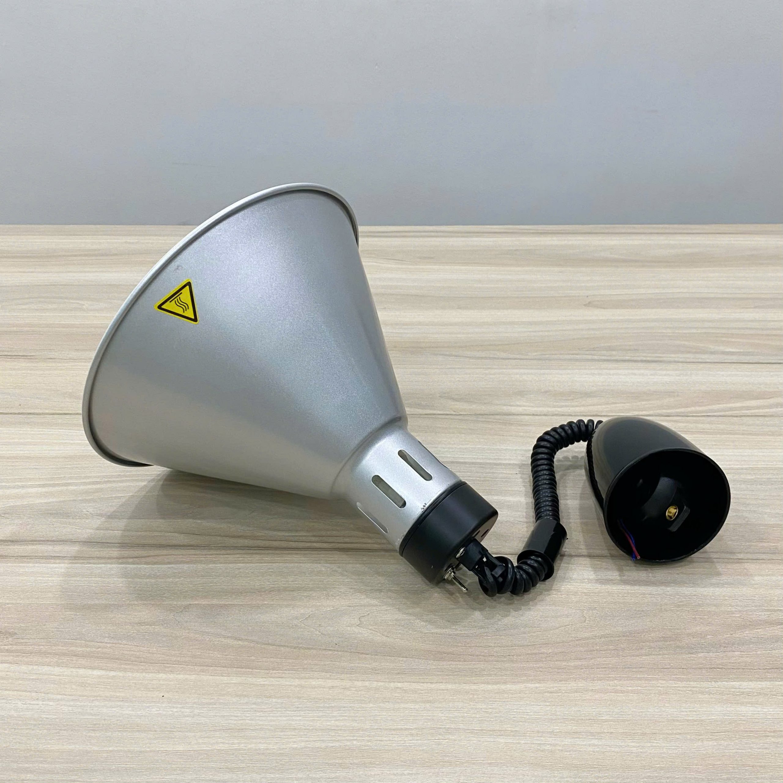 Đèn hâm nóng thức ăn 121116W Den ham nong thuc an trang 121116W 9 scaled 1 600x600 - Đèn hâm nóng thức ăn 121116W